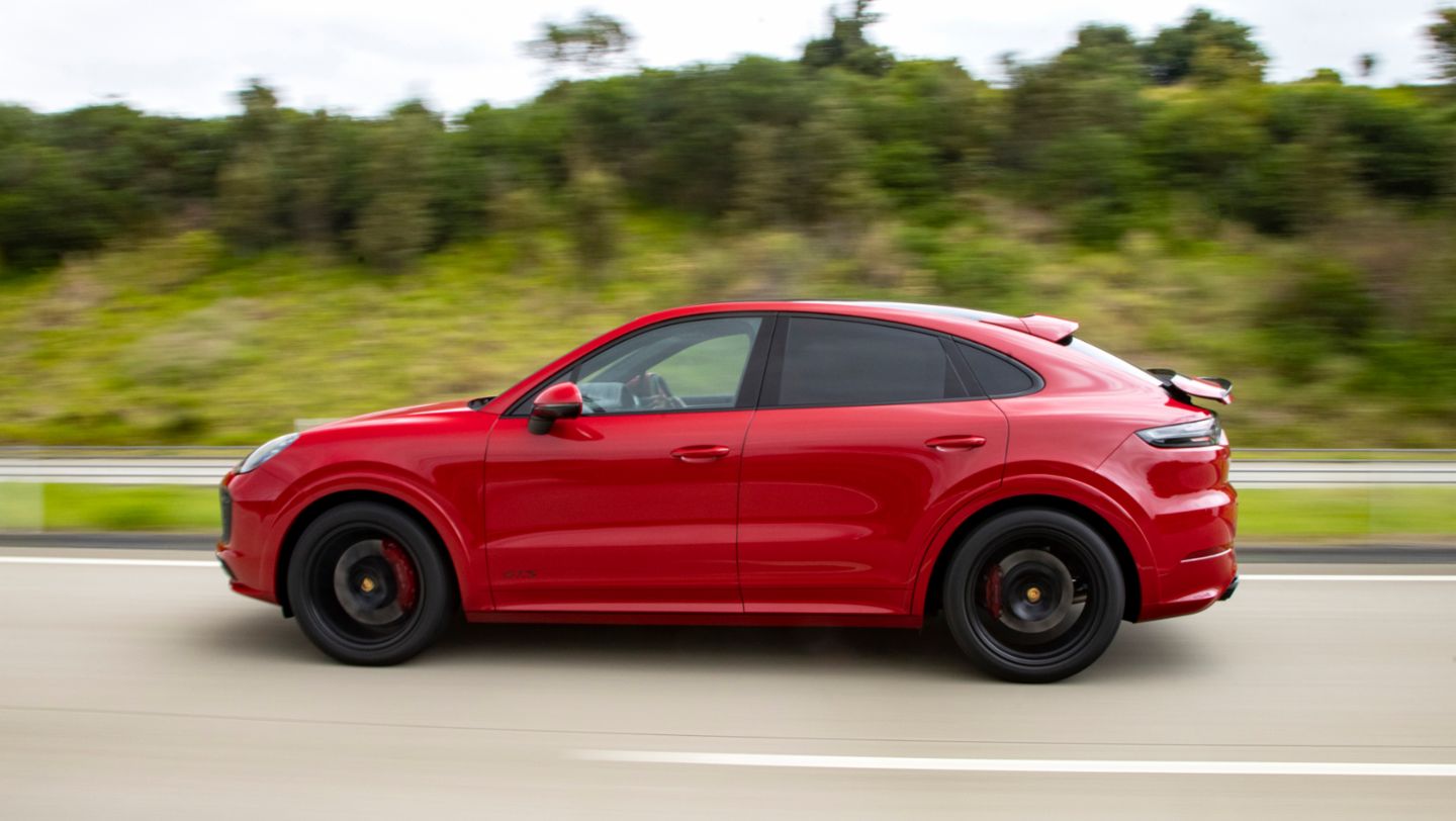 Product Highlights Cayenne GTS Exclusivity, dynamics and roaring V8